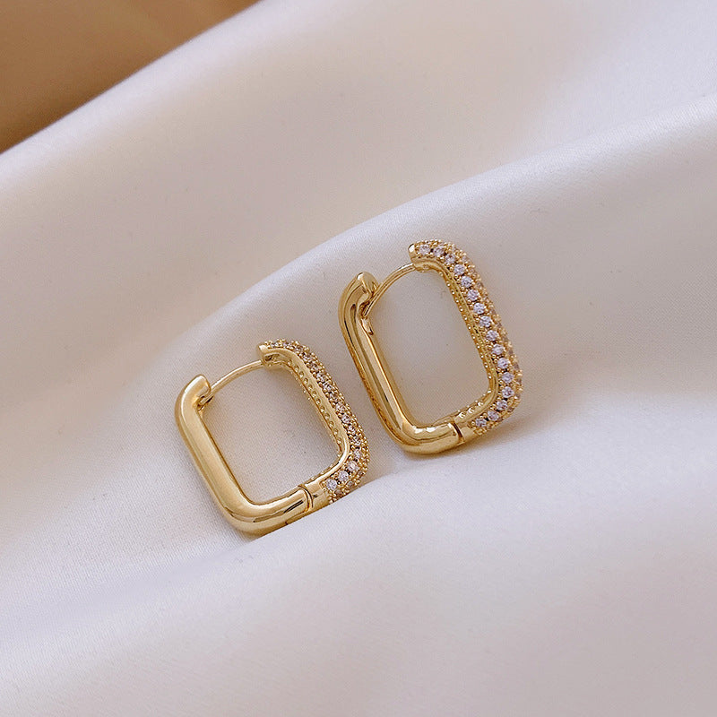Oval Cluster