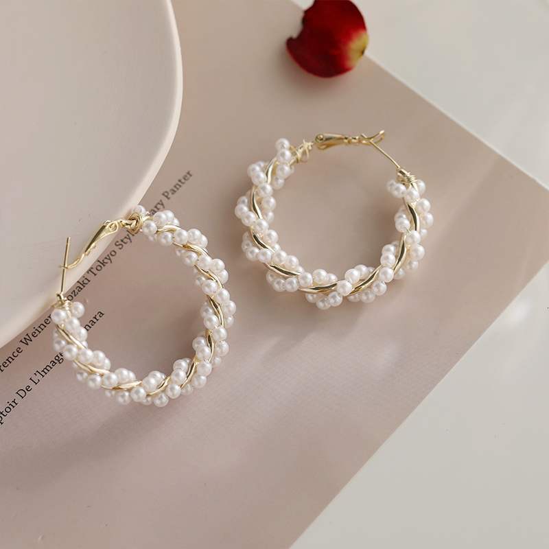 Pearl Circle