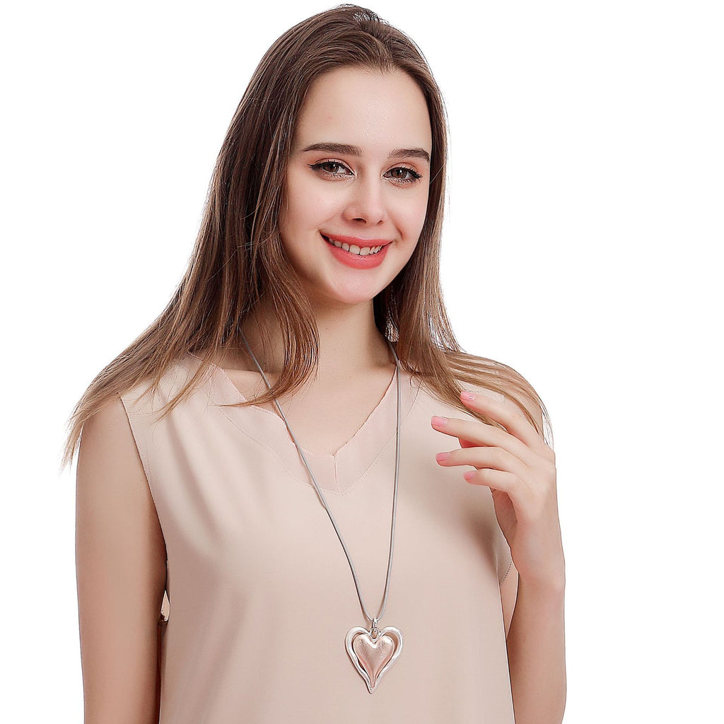 Peach Heart Two-color Classic Geometric Women's Long Metal Sweater Chain