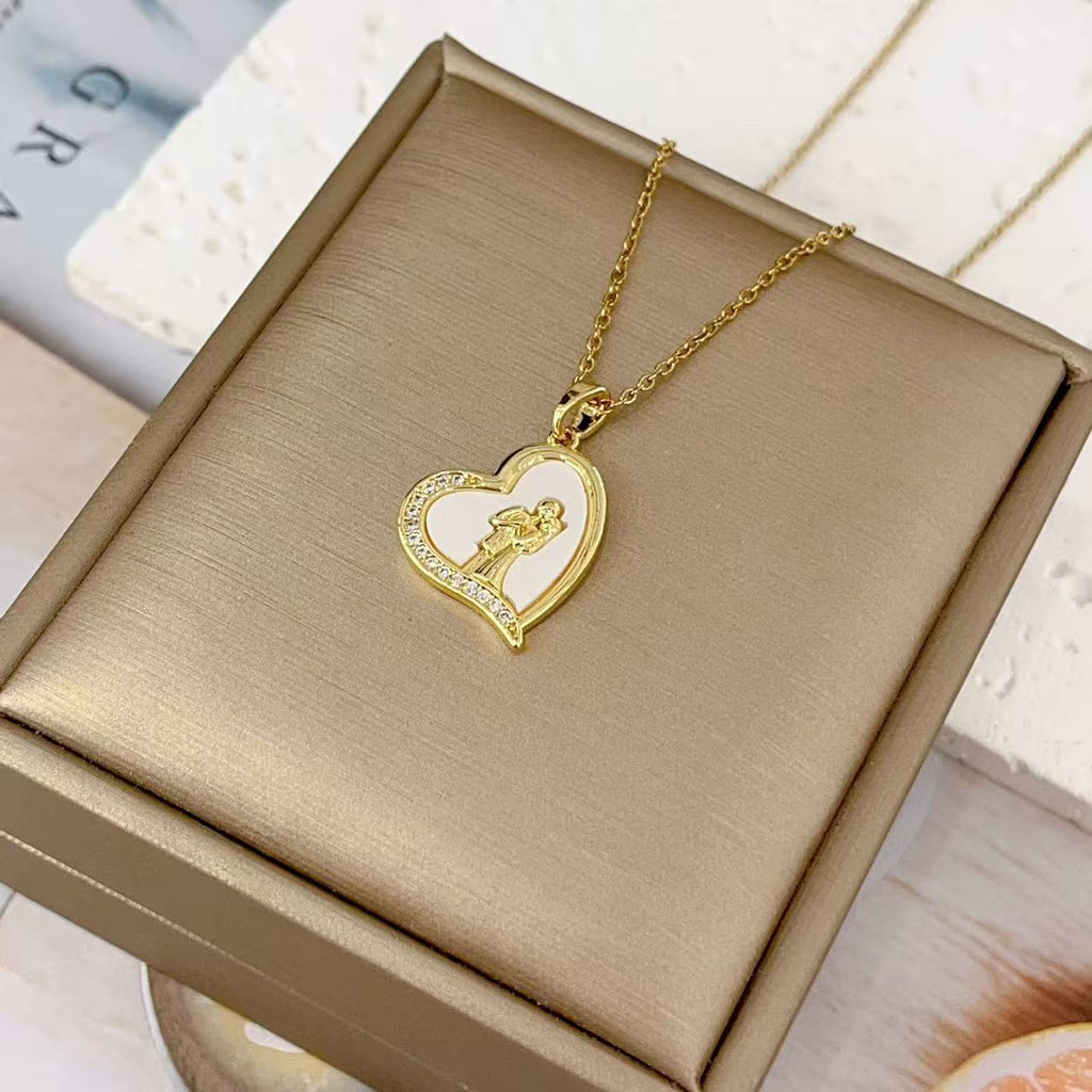 European And American Fashion Special-interest Love Fritillary Shape Design Pendant Clavicle Chain Female