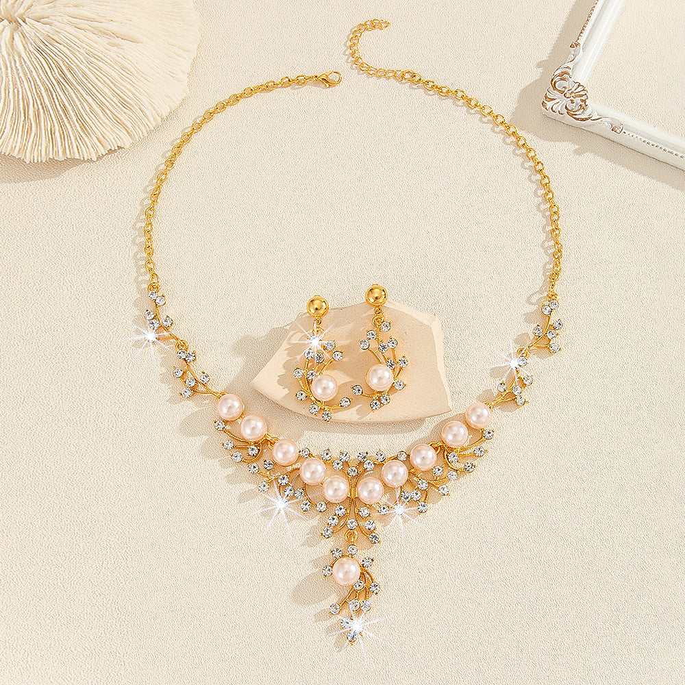 Women's Fashion Necklace Two-piece Earrings Set