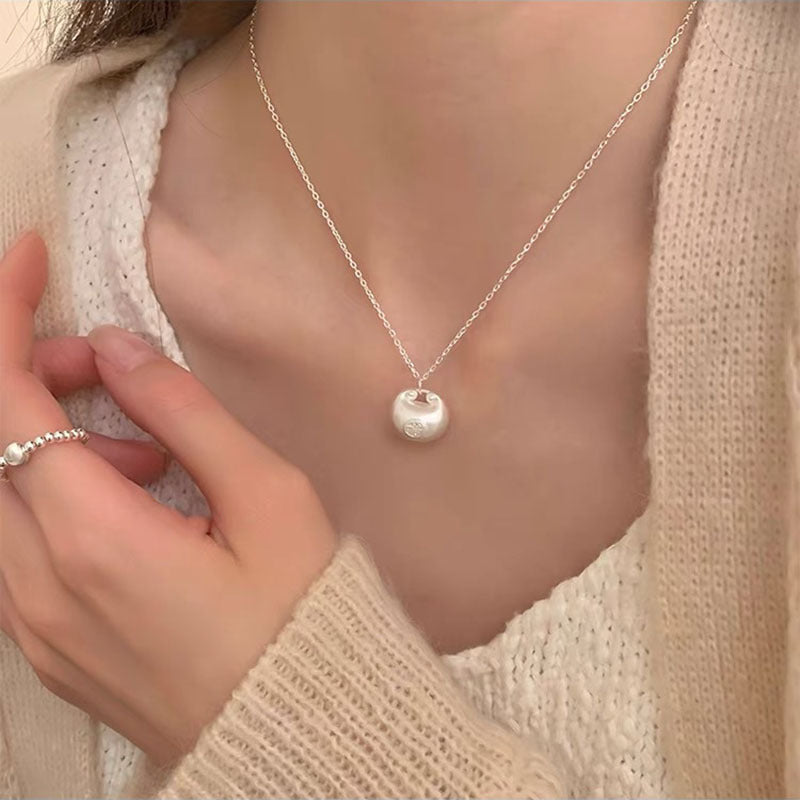 Titanium Steel Necklace Female Niche Design Hot Girl Short Pearl